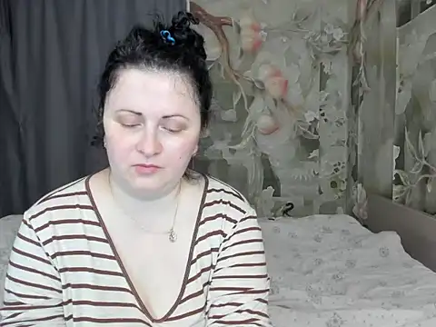 Lillian2 online show from March 27, 2026, 1:33 am