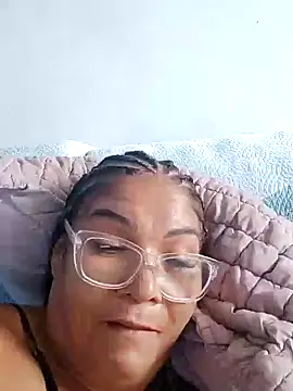 Delicy1 online show from December 8, 2024, 6:39 pm