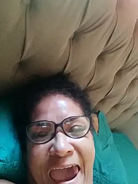 Delicy1 online show from October 26, 2025, 10:43 am