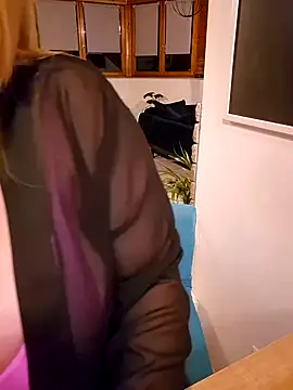 Isabellaa04 online show from February 27, 2025, 6:42 pm