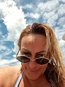 Isabellaa04 online show from May 31, 2026, 11:17 am
