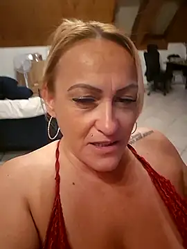 Snapshot of Isabellaa04 chatting on July 26, 2026, 12:30 am Isabellaa04 online show from July 26, 2026, 12:30 am
