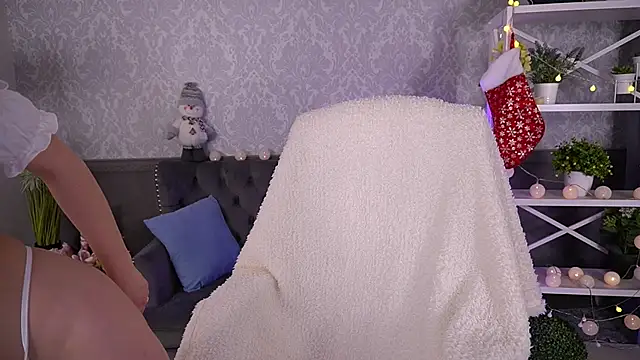 Daenerys Daenn online show from December 25, 2024, 9:24 am