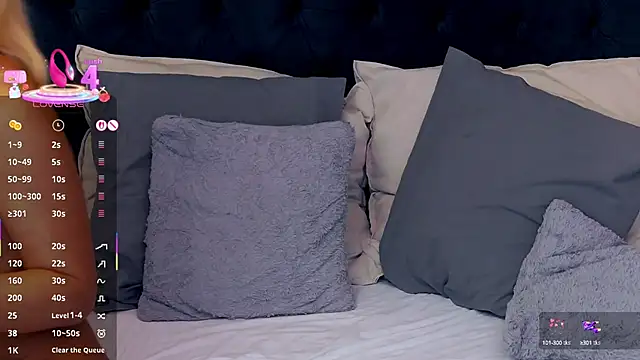 Snapshot of AlizNichols chatting on March 10, 2025, 8:15 am AlizNichols online show from March 10, 2025, 8:15 am