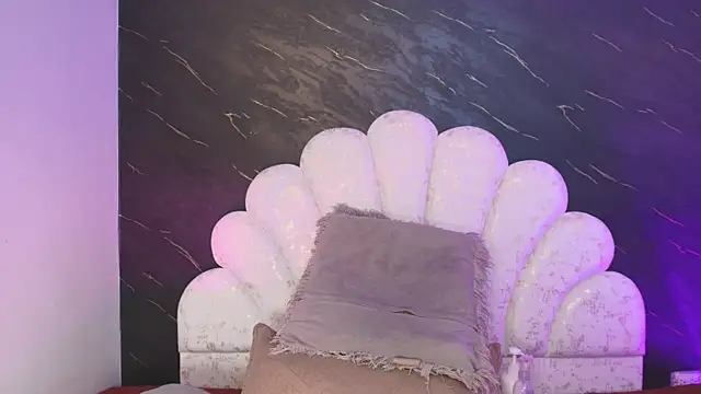  MiaBrown  online show from March 19, 2026, 12:09 pm