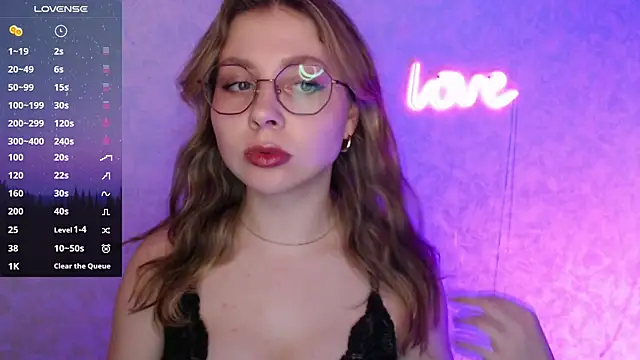 Leah Reed online show from February 20, 2025, 1:51 pm