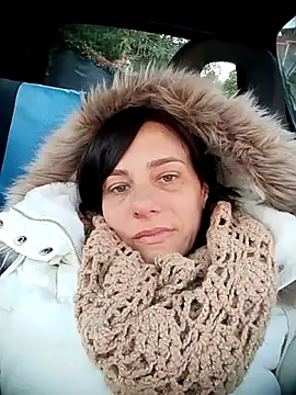 Emyly83 online show from October 4, 2025, 5:27 am