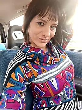 Emyly83 online show from October 24, 2025, 7:05 am