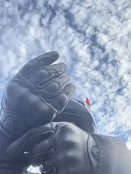 Snapshot of Nicollemays chatting on March 8, 2025, 12:09 pm Nicollemays online show from March 8, 2025, 12:09 pm