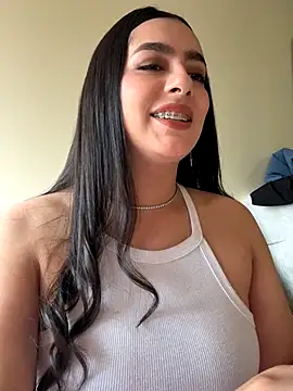 Snapshot of Nicollemays chatting on October 8, 2025, 2:25 pm Nicollemays online show from October 8, 2025, 2:25 pm