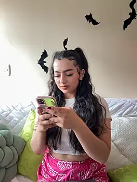 Snapshot of Nicollemays chatting on October 14, 2025, 2:29 pm Nicollemays online show from October 14, 2025, 2:29 pm