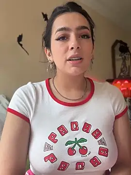 Snapshot of Nicollemays chatting on October 21, 2025, 2:18 pm Nicollemays online show from October 21, 2025, 2:18 pm