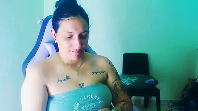 Snapshot of liz_dirty chatting on July 12, 2026, 11:07 pm liz dirty online show from July 12, 2026, 11:07 pm