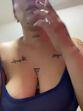 Snapshot of liz_dirty chatting on July 23, 2026, 9:35 pm liz dirty online show from July 23, 2026, 9:35 pm