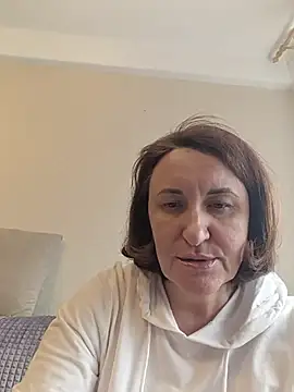 DonnaMagdalena online show from April 5, 2026, 1:52 pm