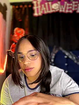 Snapshot of Merloth chatting on October 15, 2025, 4:12 am Merloth online show from October 15, 2025, 4:12 am