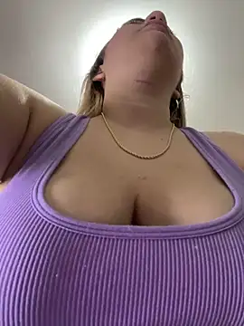 Snapshot of Celestedubois chatting on June 19, 2026, 11:41 pm Celestedubois online show from June 19, 2026, 11:41 pm