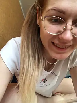  Sweet Love  online show from February 14, 2025, 7:59 am