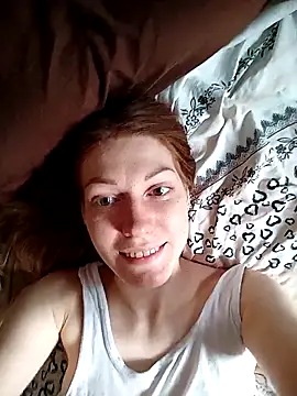  Sweet Love  online show from October 3, 2025, 12:35 pm