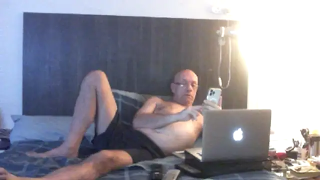 Snapshot of dazuk4513 chatting on July 6, 2026, 10:23 pm dazuk4513 online show from July 6, 2026, 10:23 pm