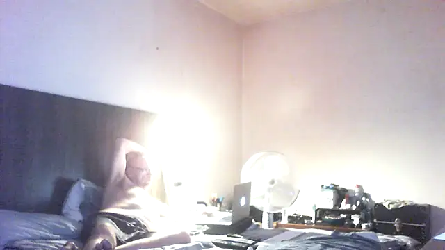 Snapshot of dazuk4513 chatting on July 18, 2026, 9:40 pm dazuk4513 online show from July 18, 2026, 9:40 pm