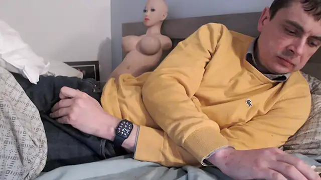 freddy0222222 online show from January 28, 2025, 11:49 am