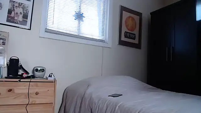 Snapshot of hottottrot691 chatting on February 16, 2025, 2:21 pm hottottrot691 online show from February 16, 2025, 2:21 pm