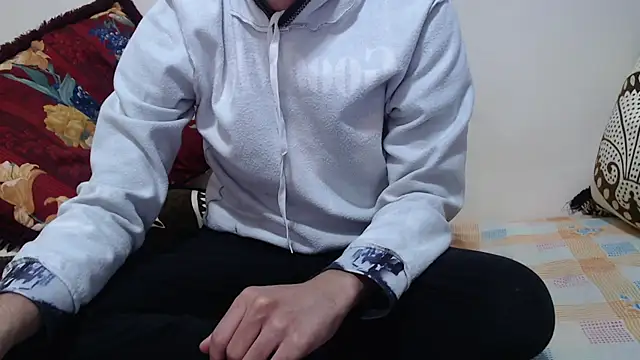 Snapshot of Alexdelarge323 chatting on February 14, 2026, 11:18 am Alexdelarge323 online show from February 14, 2026, 11:18 am