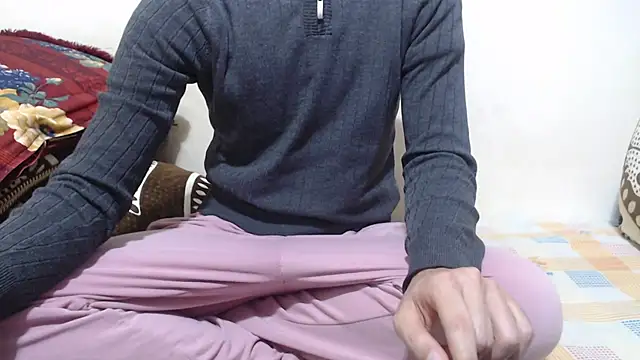 Snapshot of Alexdelarge323 chatting on February 28, 2026, 12:28 pm Alexdelarge323 online show from February 28, 2026, 12:28 pm