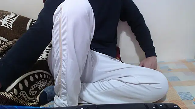 Snapshot of Alexdelarge323 chatting on March 12, 2026, 1:50 pm Alexdelarge323 online show from March 12, 2026, 1:50 pm