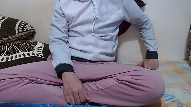 Snapshot of Alexdelarge323 chatting on March 13, 2026, 2:01 pm Alexdelarge323 online show from March 13, 2026, 2:01 pm