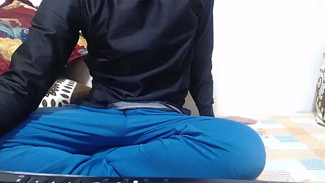 Snapshot of Alexdelarge323 chatting on March 15, 2026, 2:12 pm Alexdelarge323 online show from March 15, 2026, 2:12 pm