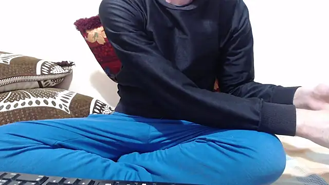 Snapshot of Alexdelarge323 chatting on March 17, 2026, 1:47 pm Alexdelarge323 online show from March 17, 2026, 1:47 pm