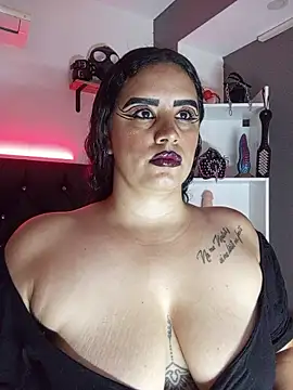 MariaGaitan online show from April 23, 2026, 5:04 pm