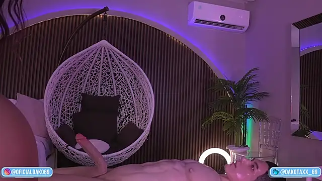 Snapshot of Dakota_Lee chatting on September 10, 2025, 2:22 am Dakota Lee online show from September 10, 2025, 2:22 am