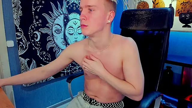 Snapshot of AlexxSweet chatting on December 14, 2024, 1:38 pm AlexxSweet online show from December 14, 2024, 1:38 pm