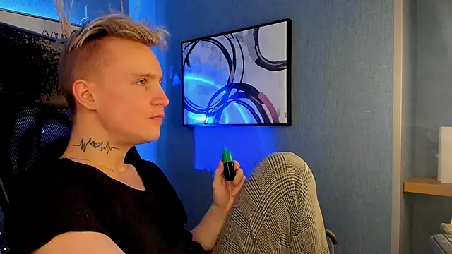 Snapshot of AlexxSweet chatting on February 23, 2025, 6:56 pm AlexxSweet online show from February 23, 2025, 6:56 pm