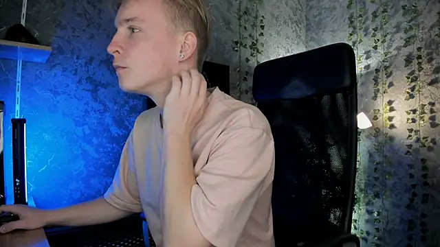 Snapshot of AlexxSweet chatting on September 28, 2025, 6:52 am AlexxSweet online show from September 28, 2025, 6:52 am