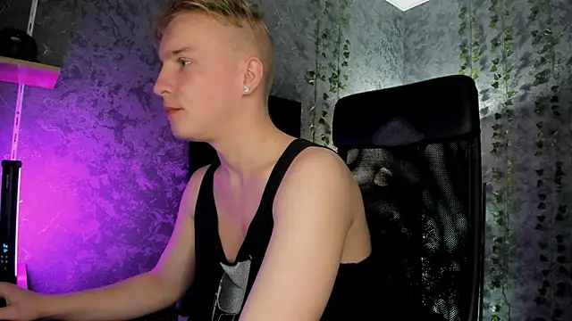 Snapshot of AlexxSweet chatting on October 25, 2025, 6:54 am AlexxSweet online show from October 25, 2025, 6:54 am