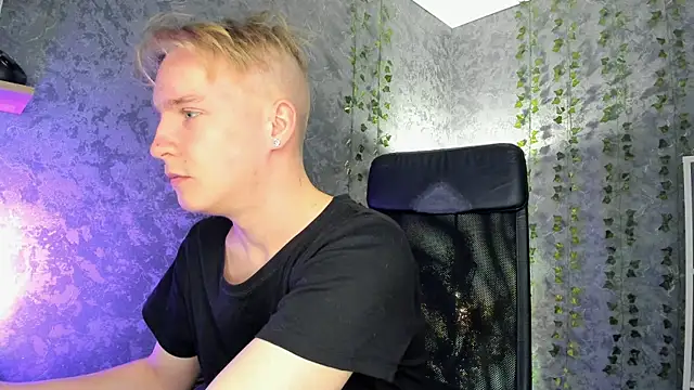 Snapshot of AlexxSweet chatting on December 20, 2025, 6:31 am AlexxSweet online show from December 20, 2025, 6:31 am