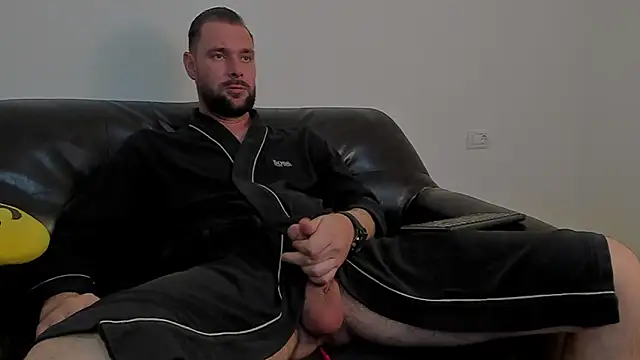 Snapshot of KingMalcom chatting on April 30, 2026, 10:32 am KingMalcom online show from April 30, 2026, 10:32 am