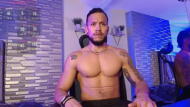 ARON TAYLER01 online show from March 18, 2026, 10:18 am