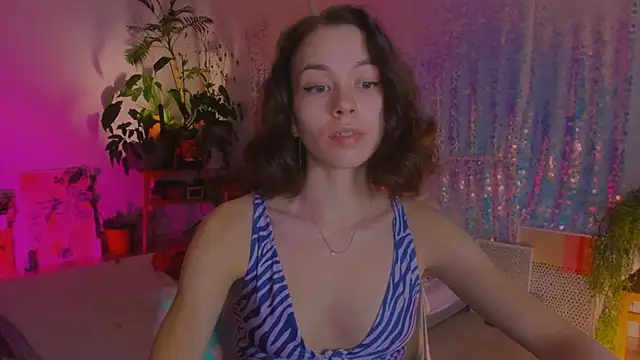 poli   online show from January 3, 2025, 1:16 am