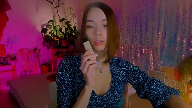 poli   online show from February 7, 2025, 2:58 pm