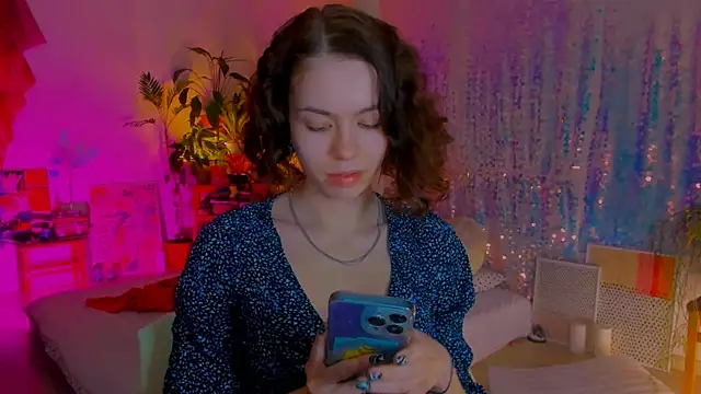 poli   online show from March 7, 2025, 10:54 pm