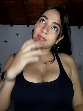 Snapshot of alison_villalobo chatting on June 17, 2026, 7:04 pm alison villalobo online show from June 17, 2026, 7:04 pm