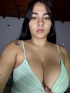 Snapshot of alison_villalobo chatting on June 19, 2026, 3:00 am alison villalobo online show from June 19, 2026, 3:00 am