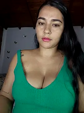 Snapshot of alison_villalobo chatting on July 20, 2026, 8:33 pm alison villalobo online show from July 20, 2026, 8:33 pm