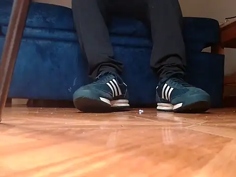 Snapshot of alphaswitchard chatting on April 4, 2026, 7:11 pm alphaswitchard online show from April 4, 2026, 7:11 pm