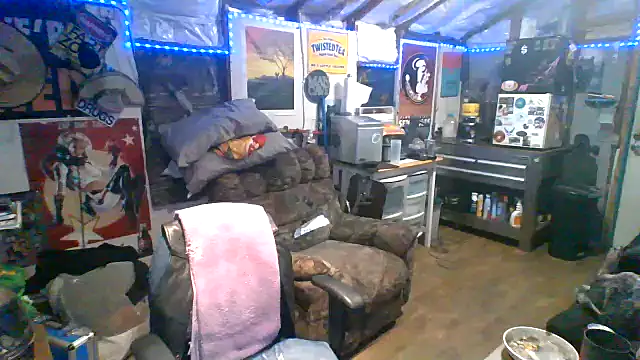 CloudDadddyyy420 online show from October 11, 2025, 8:35 am